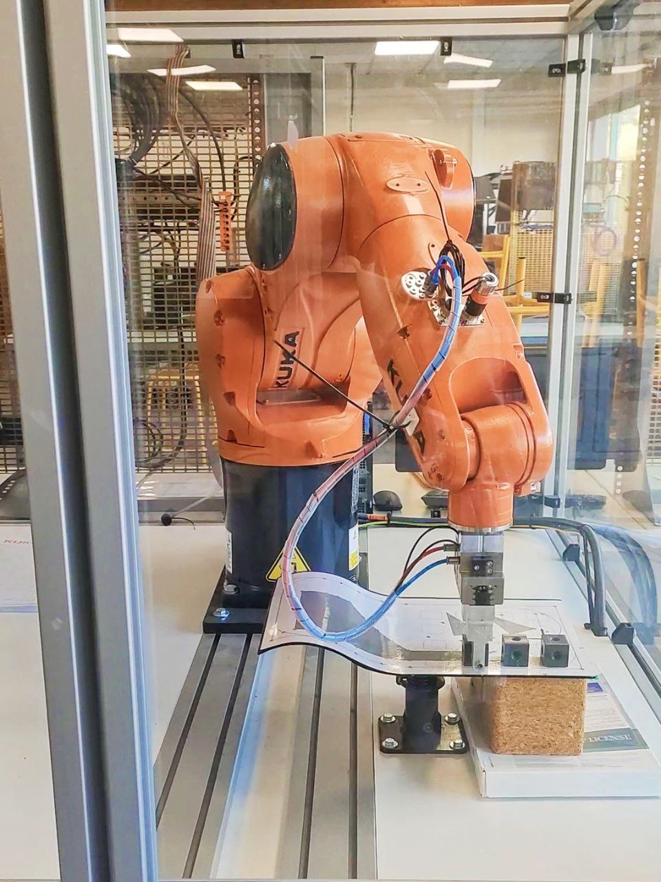 Kuka : robot à six axes de l'IUT Saint-Dié