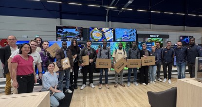 Remise des ordinateurs aux étudiants au magasin Boulanger de Metz Augny