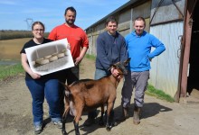 L'équipe de l'atelier chèvre de la ferme de La Bouzule.