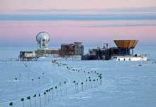Observatoires scientiques au pôle Sud. Ice stories, CC BY