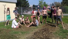 Laurane et l'équipe du potager