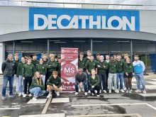 Les étudiants en 3ème année de Licence Management du Sport de L’UFR STAPS de Nancy découvrent les coulisses de Décathlon Houdemont.