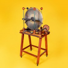 [Patrimoine scientifique] Choc en stock, la machine électrique de Holtz