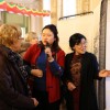 Interaction du public avec l'artsite de broderie chinoise, Mme LIU