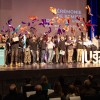 L'ensemble des diplômés de l'IUT de Saint-Dié sur scène.