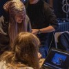 Les étudiants vérifient les captures de leurs animations.