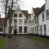 Le béguinage de Bruges. Wikimedia, CC BY