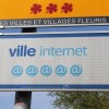 Panneau “Ville internet” (Rosny-sous-Bois, 2016). La présence de site internet dans les communes n'est pas systématique. Chabe01/Wikimedia, CC BY-SA
