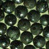 Sphères de carbone creuses et magnétiques