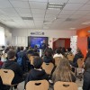 Photo d'éleves attentifs à une présentation