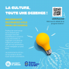 Une ampoule de lumière jaune sur un décor bleu ciel