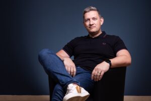 Vers l'article Reprise d’études : le Master MIAGE, une étape clé dans le parcours de Fabian Osmond