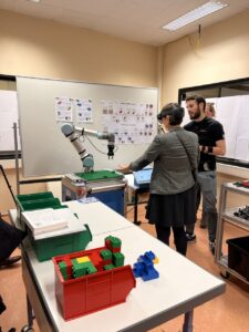 Vers l'article Communauté Cobot : Un pas de plus vers une industrie collaborative et innovante
