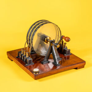 Vers l'article [Patrimoine scientifique] On/Off, les interrupteurs tournants