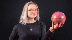 Vers l'article [MT180] Rencontre avec Clarisse Peignaux, doctorante en planétologie au CRPG