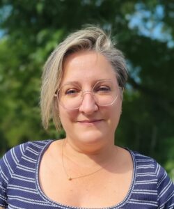 Vers l'article Une carrière en mouvement : le voyage professionnel de Célia