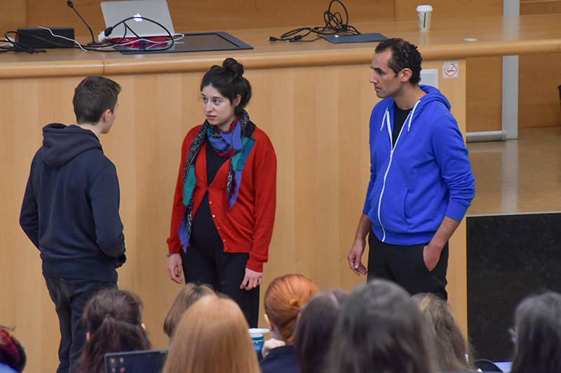 Synergies Théâtre et un étudiant / Théâtre-forum