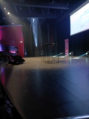 L'amphi Deléage, après l'installation scénique